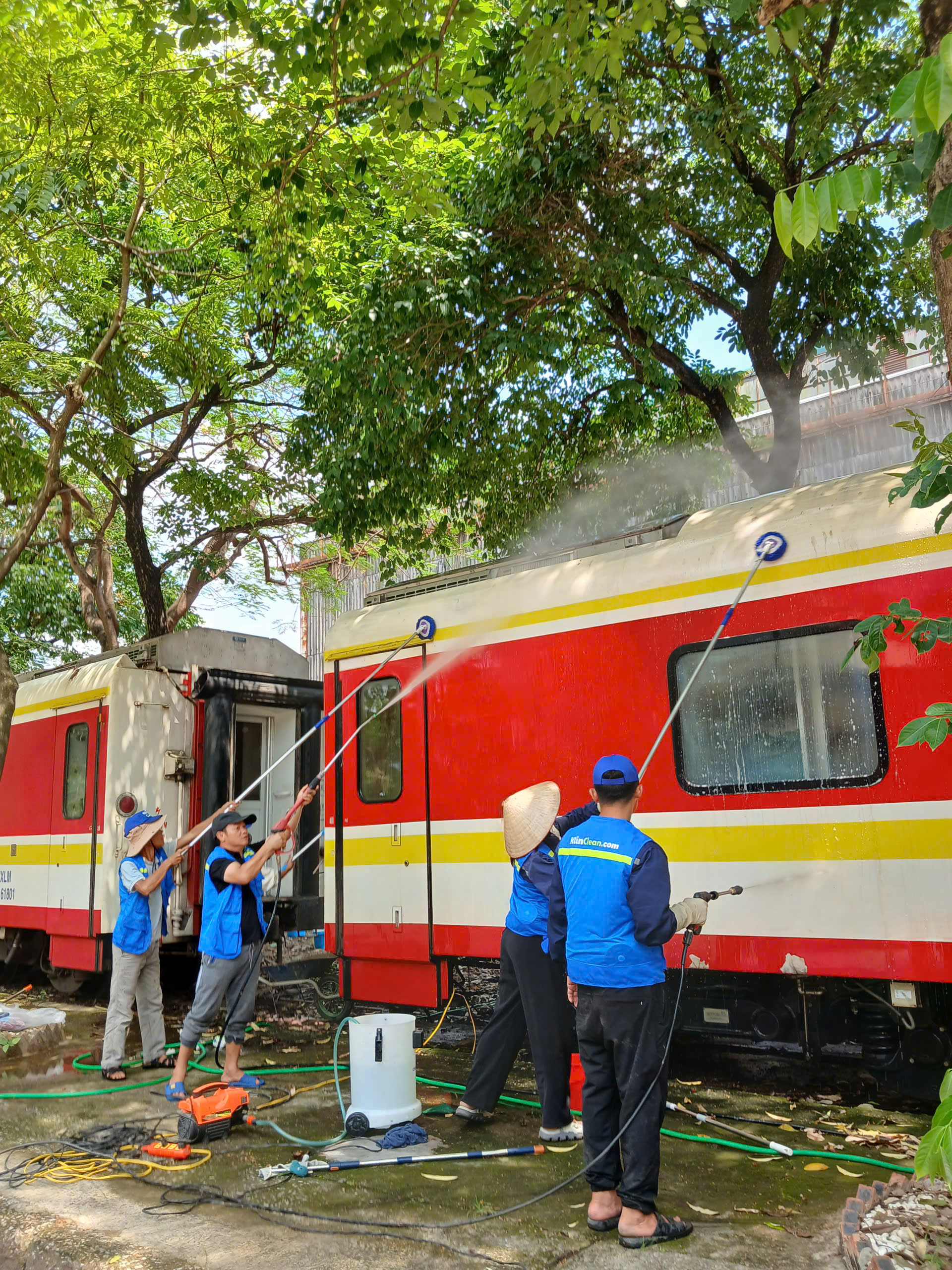 vệ sinh tàu